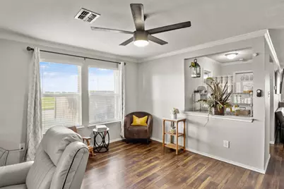 4600 Leslie Lane, Balch Springs, TX 75180 - Photo 9