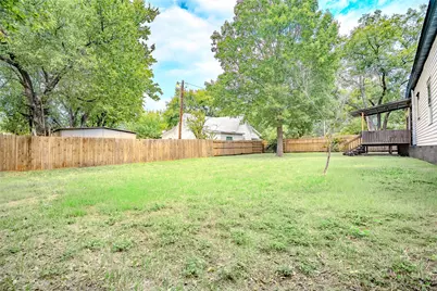 901 N Morris Street, Gainesville, TX 76240 - Photo 21