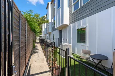 5647 Live Oak Street, Dallas, TX 75206 - Photo 5