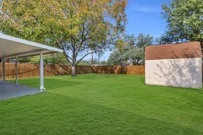 710 Country Lane, Grand Prairie, TX 75052 - Photo 33