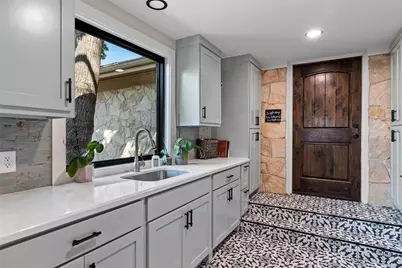 4115 Crescent Drive, Granbury, TX 76049 - Photo 17