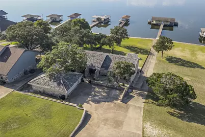 4115 Crescent Drive, Granbury, TX 76049 - Photo 3