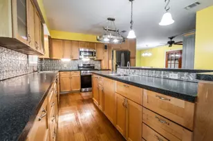 319 Spruce St, Van, TX 75790 - Photo 3