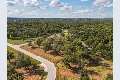 900 E Landings Drive, Granbury, TX 76049 - Photo 5