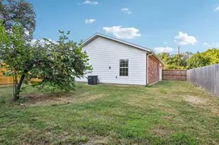 2714 Silkwood St, Dallas, TX 75215 - Photo 35