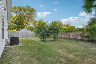 2714 Silkwood St, Dallas, TX 75215 - Photo 37