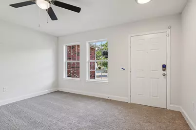 2714 Silkwood Street, Dallas, TX 75215 - Photo 17