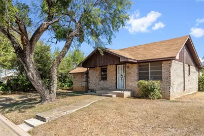 1810 9th Street, Brownwood, TX 76801 - Photo 1