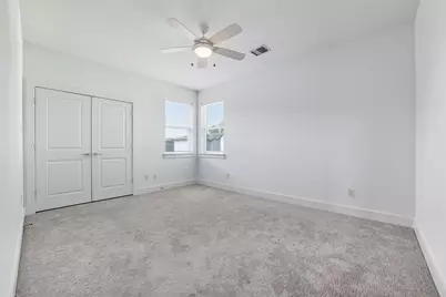 2312 Scenic Bluff Drive, Fort Worth, TX 76111 - Photo 17