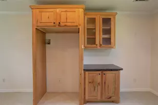 1105 Carney Dr, Garland, TX 75041 - Photo 9