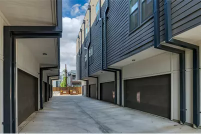 4205 Roseland Avenue #202, Dallas, TX 75204 - Photo 3