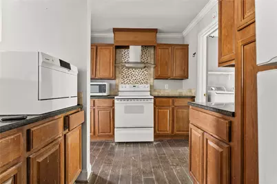 1820 Live Oak Avenue, Waco, TX 76708 - Photo 11