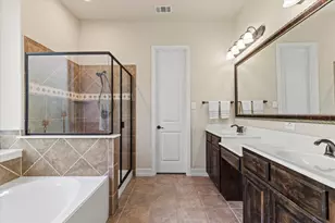 12445 Pleasant Hill Ln, Frisco, TX 75033 - Photo 19