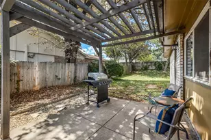 2602 Meadowview Dr, Arlington, TX 76016 - Photo 21