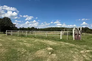 6551 Crooked Creek Rd, Bowie, TX 76230 - Photo 37