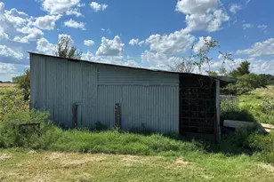 6551 Crooked Creek Rd, Bowie, TX 76230 - Photo 35