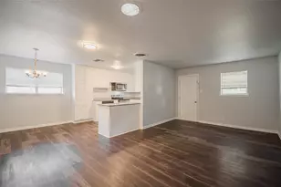 3328 Hedrick St, Fort Worth, TX 76111 - Photo 7