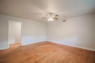 3328 Hedrick St, Fort Worth, TX 76111 - Photo 5