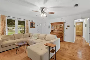 217 English Ct, Springtown, TX 76082 - Photo 5