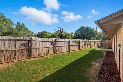 217 English Court, Springtown, TX 76082 - Photo 23