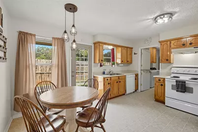 217 English Court, Springtown, TX 76082 - Photo 7