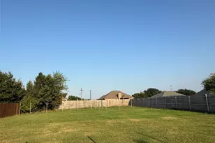 1023 Baker Ln, Mabank, TX 75147 - Photo 3