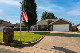 10787 Southern Trace Cir, Flint, TX 75762 - Photo 1