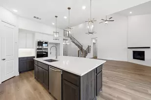 549 Lockhart St, Waxahachie, TX 75165 - Photo 7