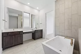 549 Lockhart St, Waxahachie, TX 75165 - Photo 17