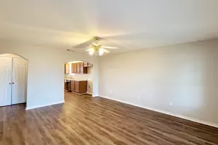 3112 Travis St, Greenville, TX 75401 - Photo 3