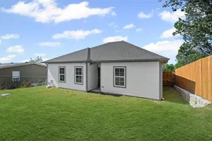 913 Pease River Dr, Granbury, TX 76048 - Photo 33