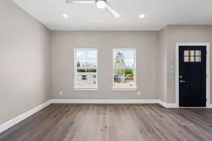 913 Pease River Dr, Granbury, TX 76048 - Photo 11