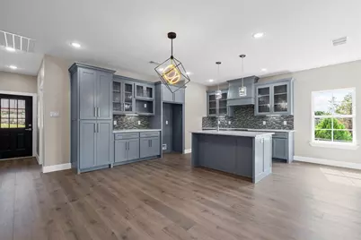 913 Pease River Drive, Granbury, TX 76048 - Photo 5