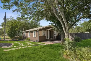 205 W Ash St, Celina, TX 75009 - Photo 3