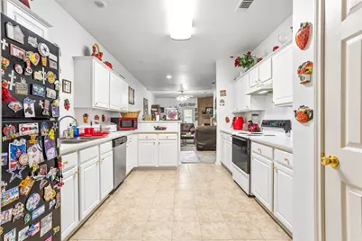 1016 Brenner Court, Arlington, TX 76017 - Photo 13