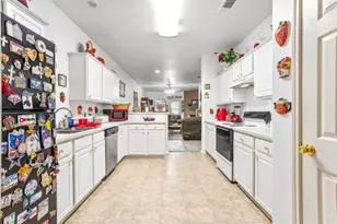 1016 Brenner Ct, Arlington, TX 76017 - Photo 13