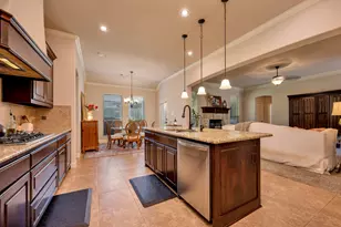 129 Mckinley Dr, Burleson, TX 76028 - Photo 5