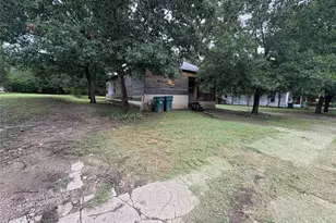 625 S Rusk St, Sherman, TX 75090 - Photo 1