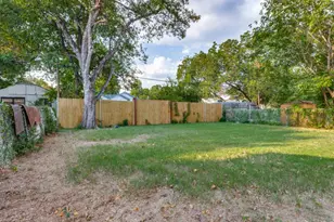 2323 Volga Ave, Dallas, TX 75216 - Photo 23