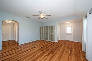 1911 Meadow Crest Dr, Princeton, TX 75407 - Photo 9