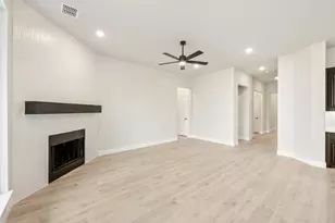 581 Red Maple Rd, Waxahachie, TX 75165 - Photo 11