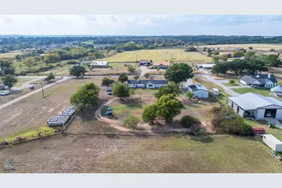 917 County Road 3798, Springtown, TX 76082 - Photo 39