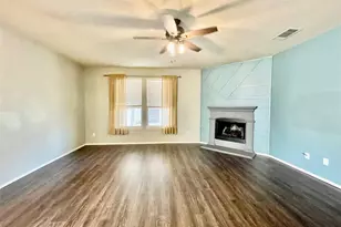 1005 Lake Woodland Dr, Little Elm, TX 75068 - Photo 9