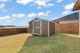 1315 Dublin Dr, Cleburne, TX 76033 - Photo 35