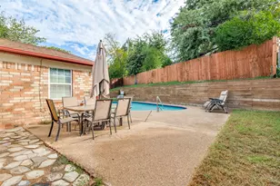 1926 Creek Wood Circle, Irving, TX 75060 - Photo 29
