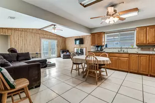 1926 Creek Wood Circle, Irving, TX 75060 - Photo 11