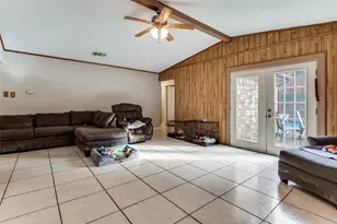 1926 Creek Wood Circle, Irving, TX 75060 - Photo 15