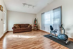 1926 Creek Wood Circle, Irving, TX 75060 - Photo 7