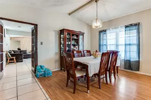 1926 Creek Wood Circle, Irving, TX 75060 - Photo 5