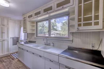 2220 W Rosedale Street S, Fort Worth, TX 76110 - Photo 23